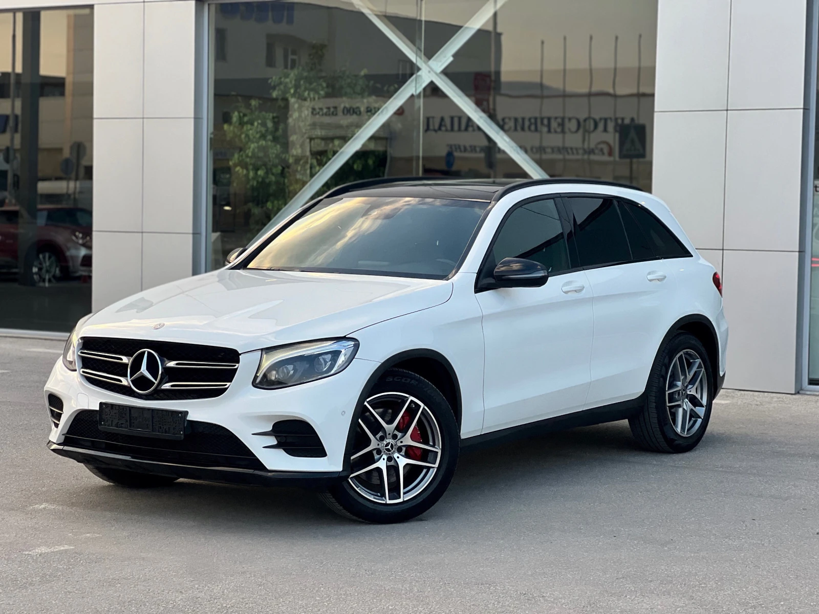 Mercedes-Benz GLC 250 AMG PACK/SHADOW LINE/ПАНОРАМА/BURMESTER/Реални км/ - [1] 