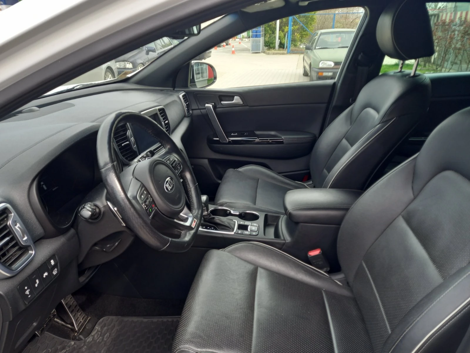 Kia Sportage  2, 0D 16V CRDi HPE 4WD 6AT GT  - изображение 4