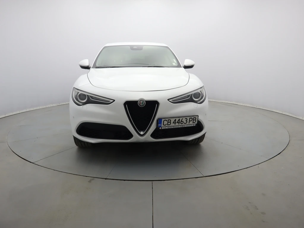 Alfa Romeo Stelvio  - изображение 2