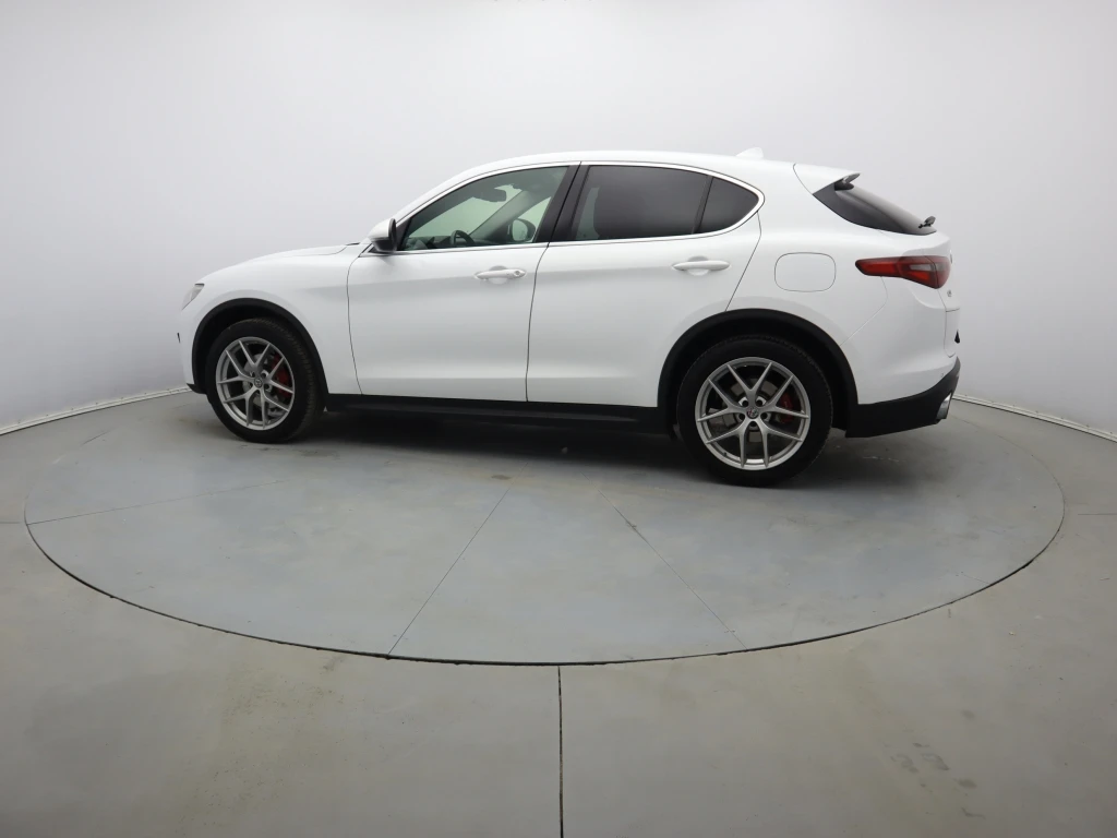 Alfa Romeo Stelvio  - изображение 6