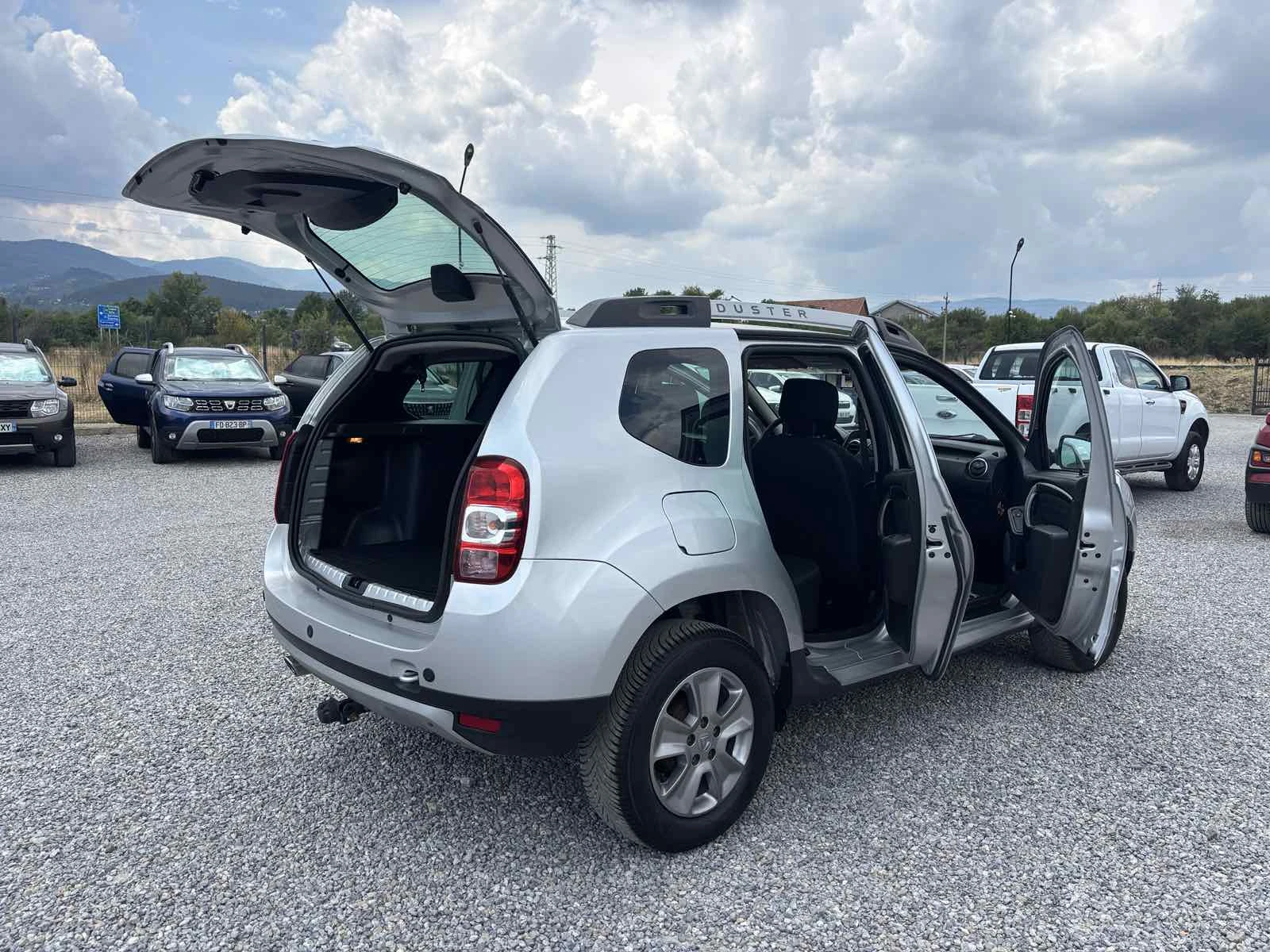 Dacia Duster 1.5 , Нов Внос, 4x4 - изображение 8