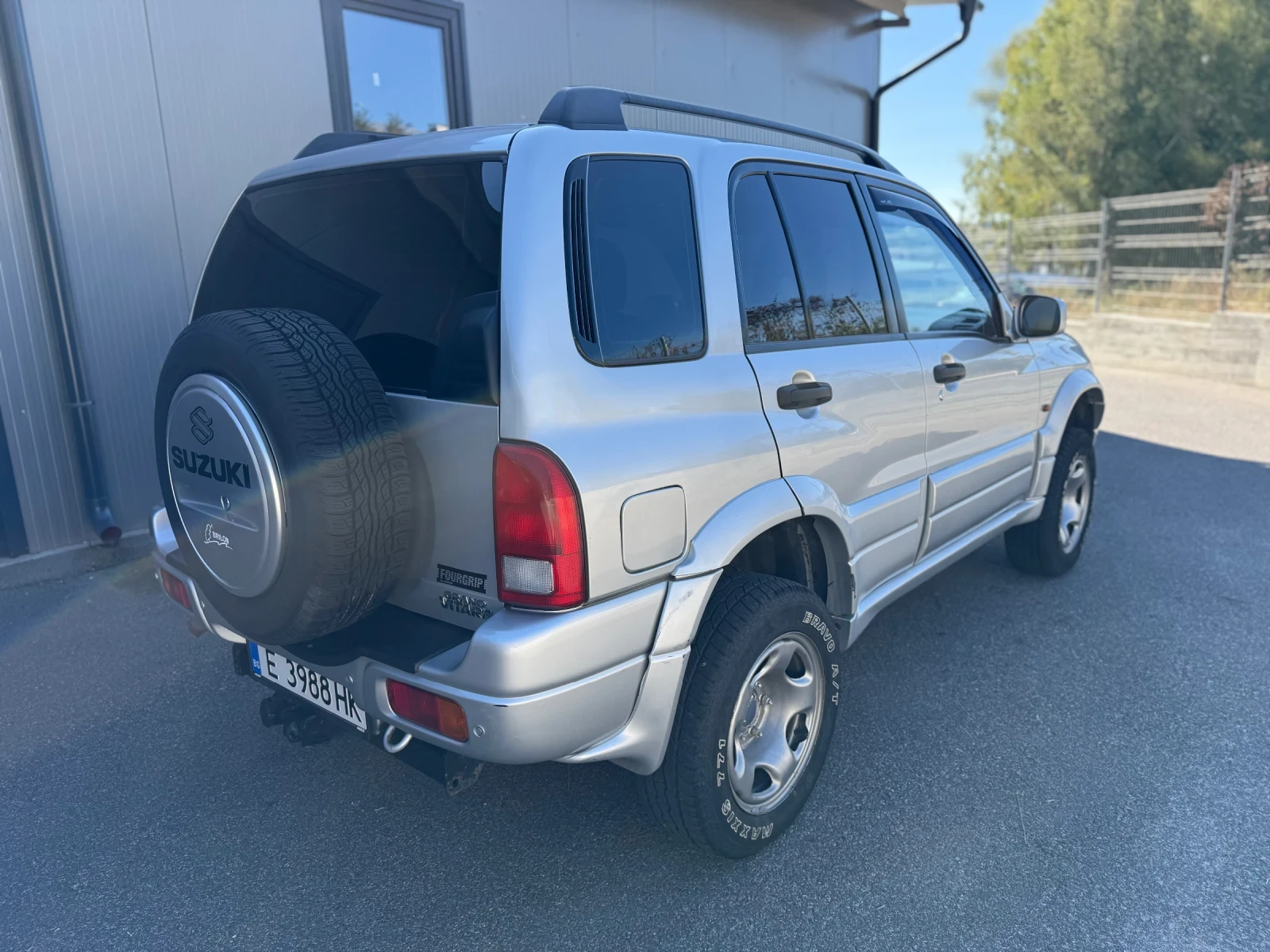 Suzuki Grand vitara 2.0 128 - изображение 4