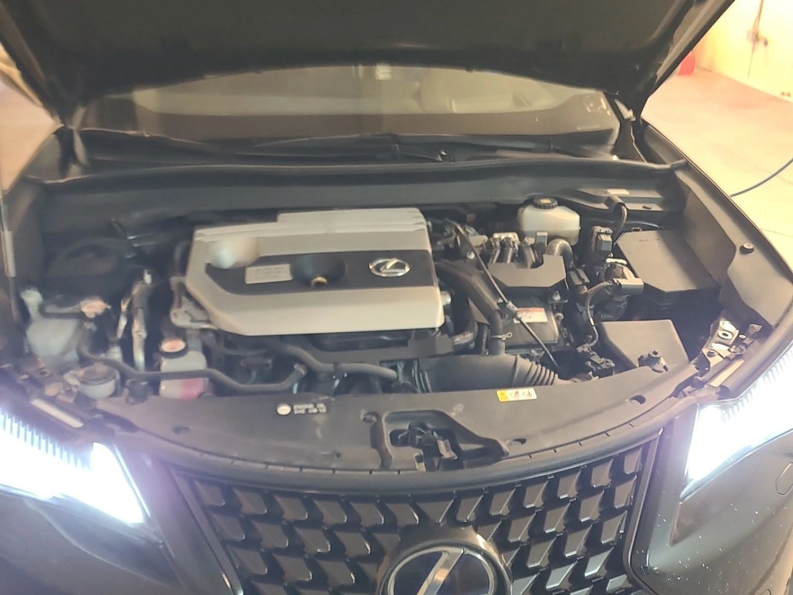 Lexus UX 250h CARFAX    | Mobile.bg   13