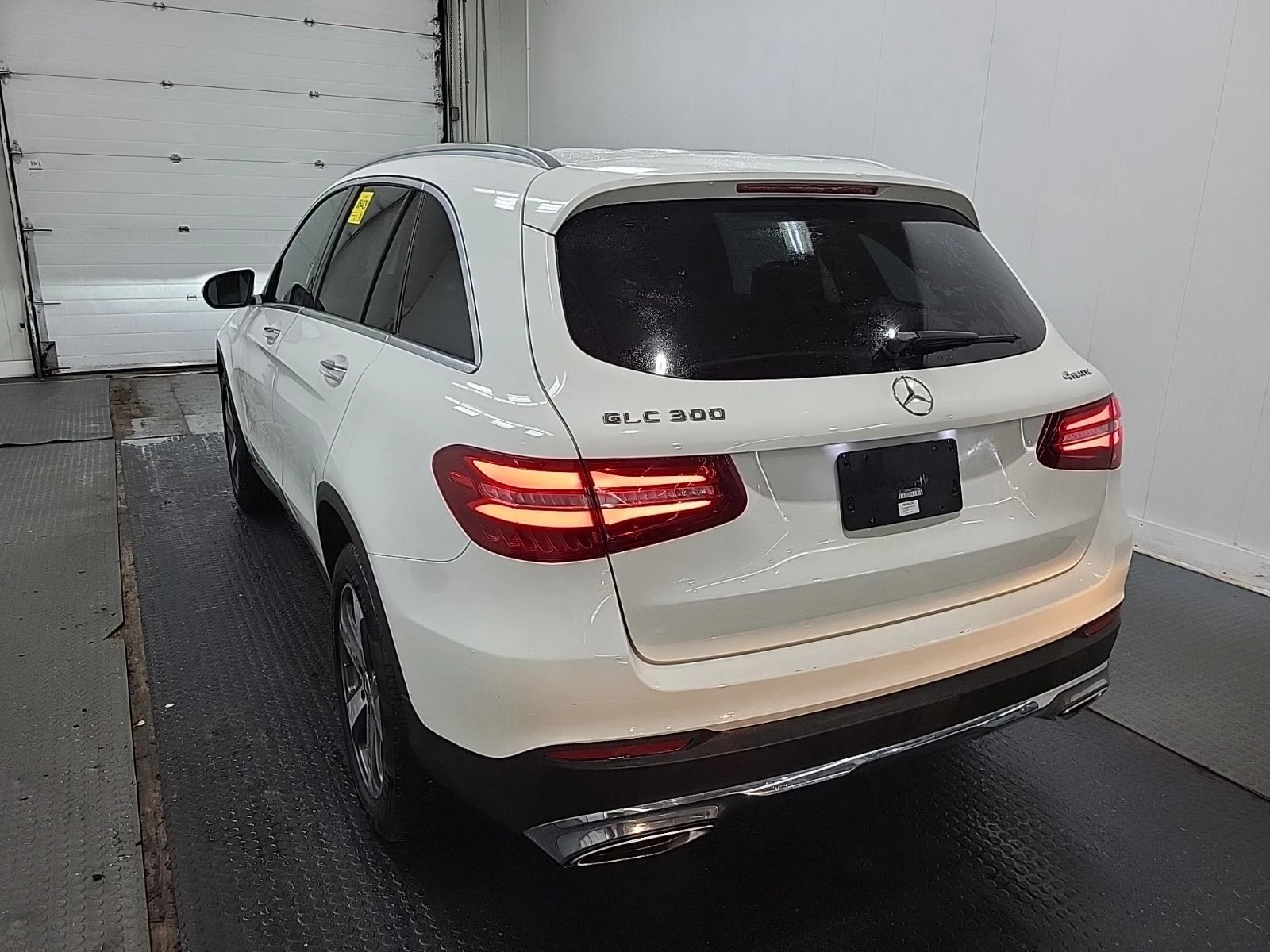 Mercedes-Benz GLC 300 С РЕГИСТРАЦИЯ & АВТО КРЕДИТ - изображение 4