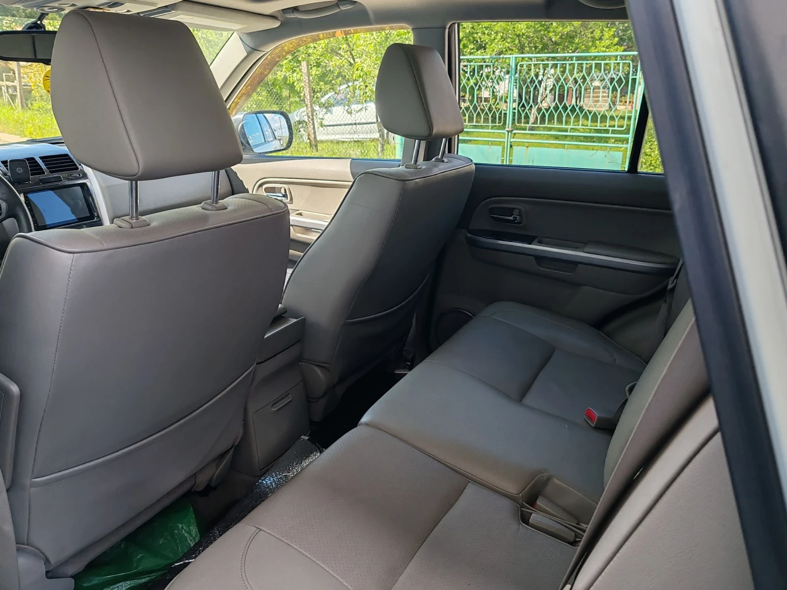 Suzuki Grand vitara, снимка 4 - Автомобили и джипове - 54465421