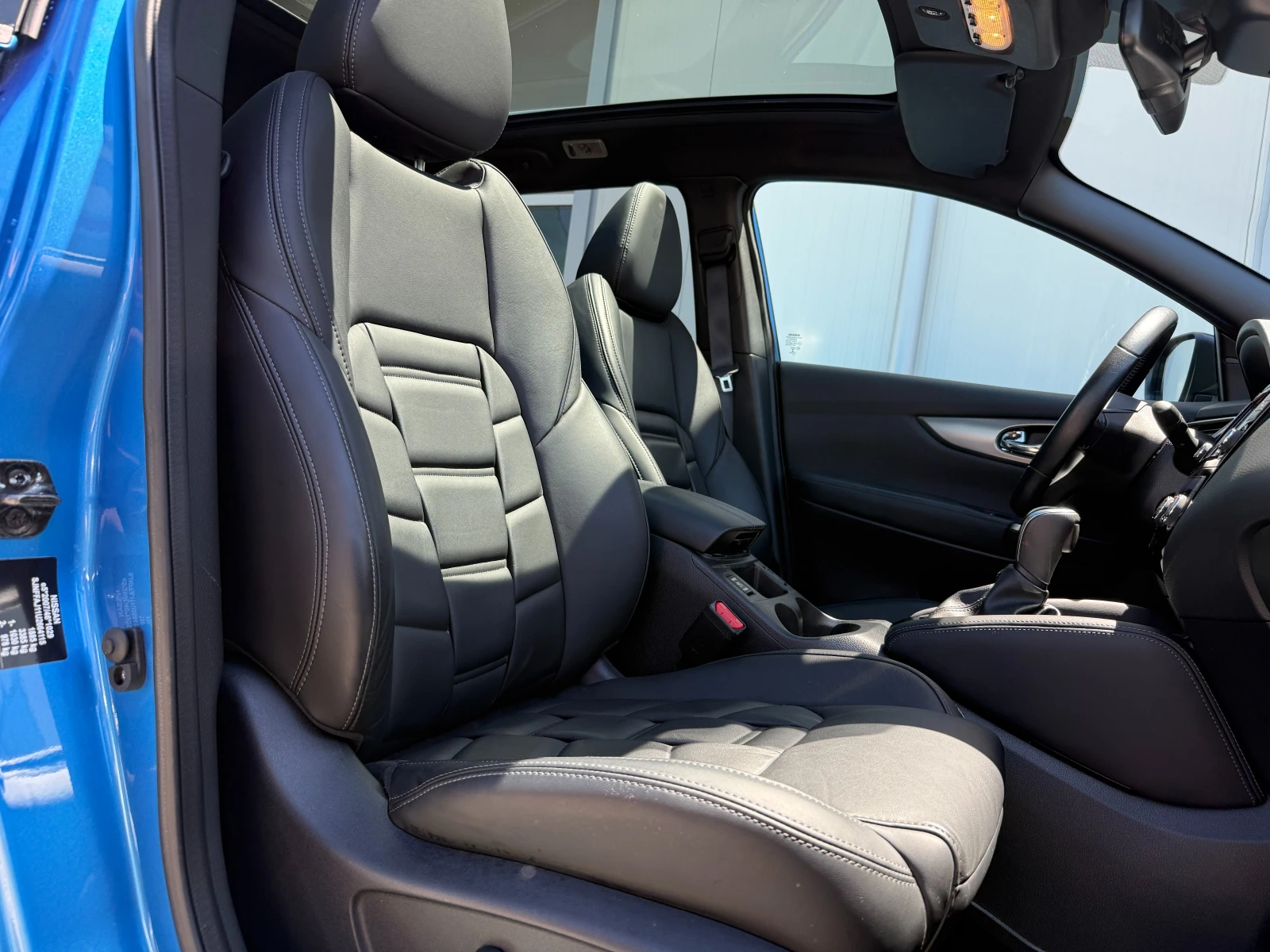 Nissan Qashqai 32467km 1.3DIG-T-159к.с-EURO 6-АВТОМАТИК, снимка 12 - Автомобили и джипове - 54960055