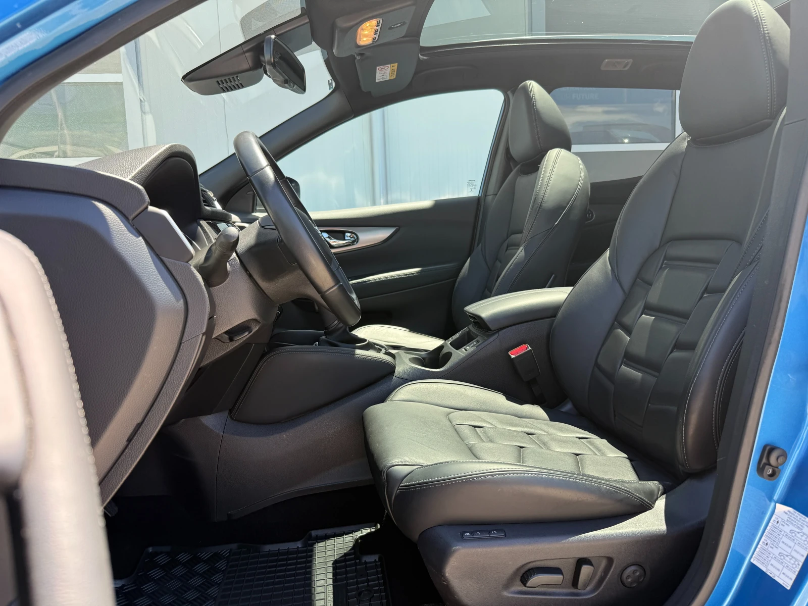 Nissan Qashqai 32467km 1.3DIG-T-159к.с-EURO 6-АВТОМАТИК, снимка 11 - Автомобили и джипове - 54960055