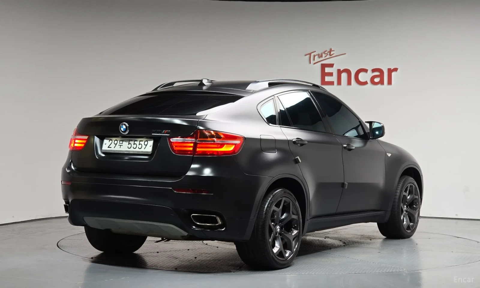 BMW X6 40D* FULL CARBON* M-PACK* UNIKAT* , снимка 2 - Автомобили и джипове - 55429235
