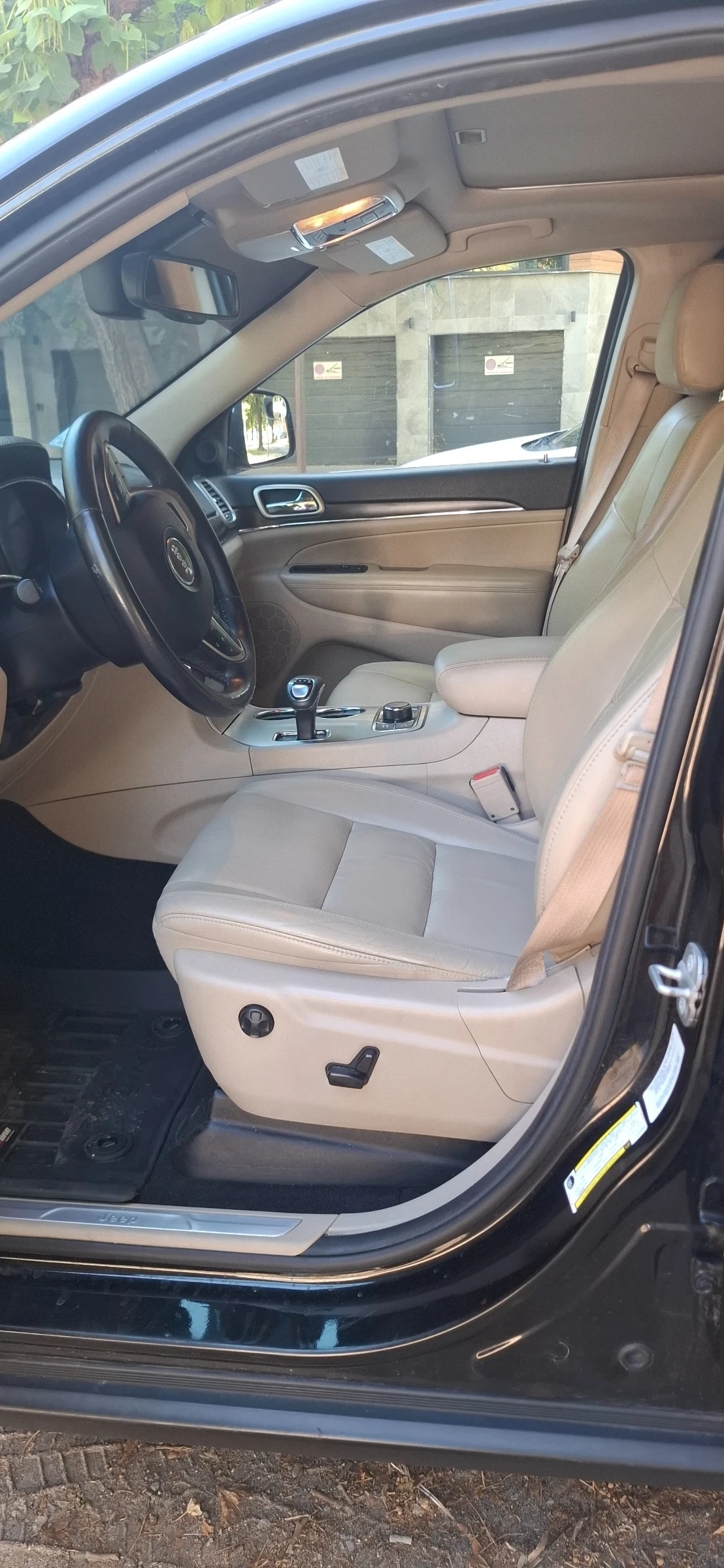 Jeep Grand cherokee LIMITED 5.7, снимка 10 - Автомобили и джипове - 55992356