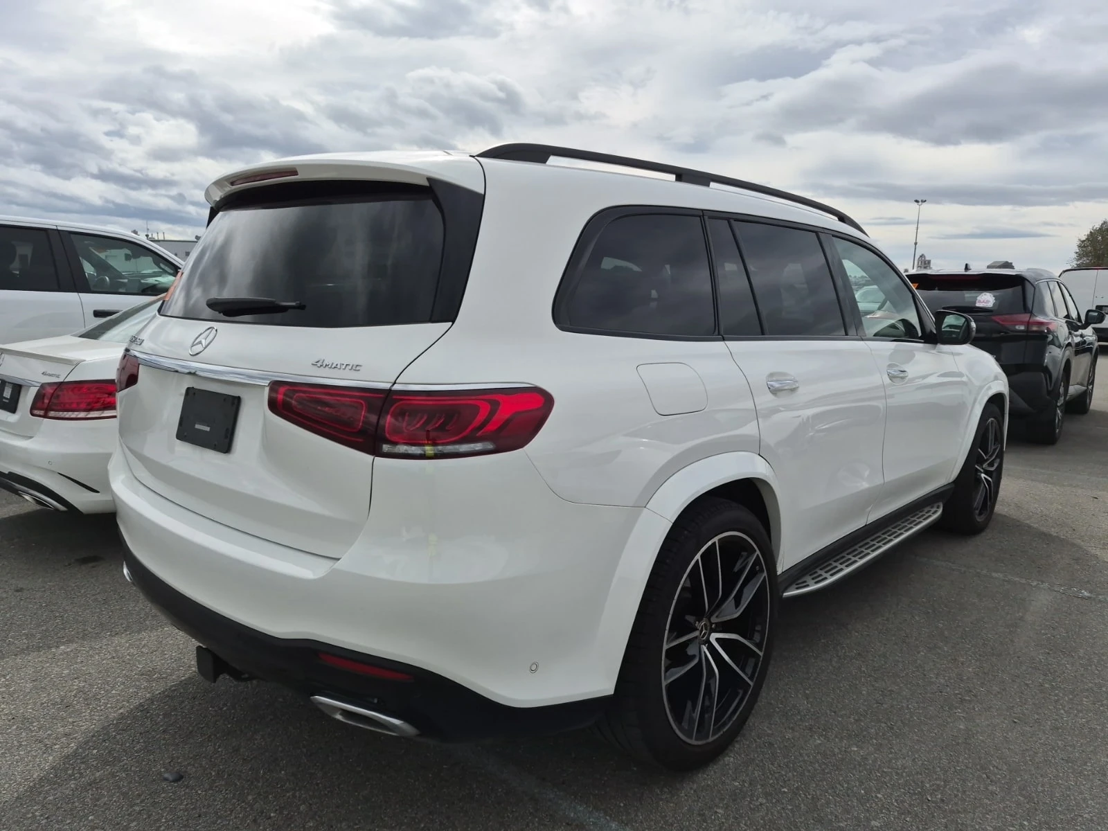 Mercedes-Benz GLS 450 AMG * 5+ 1 * ОБДУХВАНЕ * BURMESTER * CARFAX * , снимка 3 - Автомобили и джипове - 56003350