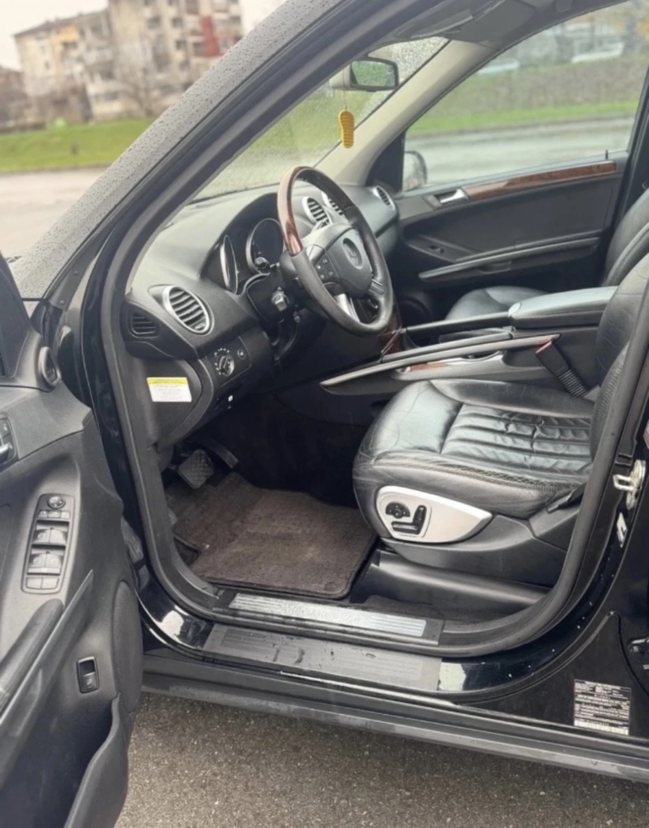 Mercedes-Benz ML 500 5.0 306 hp, снимка 4 - Автомобили и джипове - 56192991