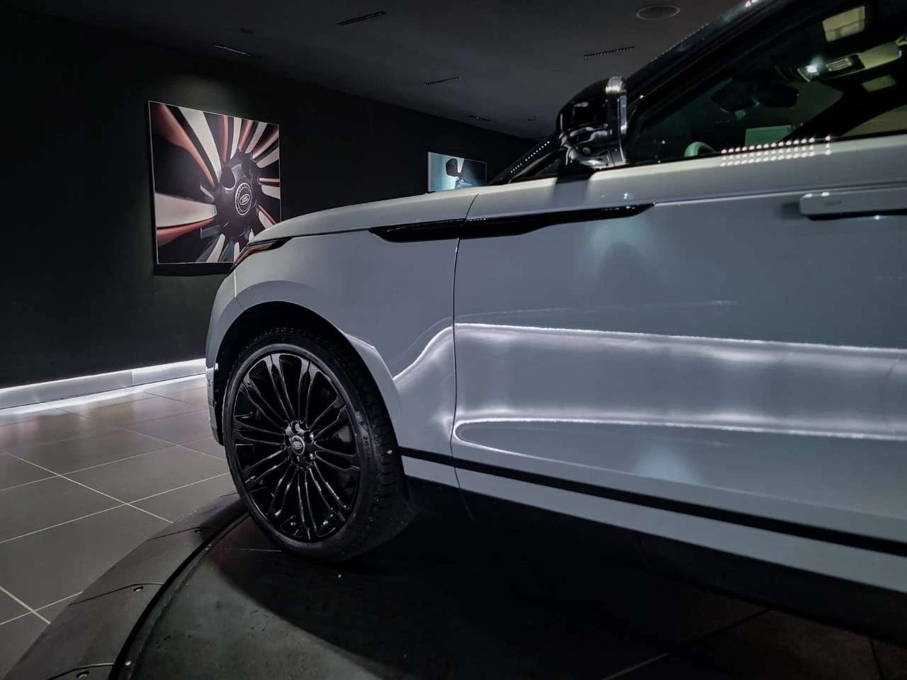 Land Rover Range Rover Velar 3.0L 6 Cyl | Black Exterior Pkg | 3D Surround Came | Mobile.bg � ����������� 9