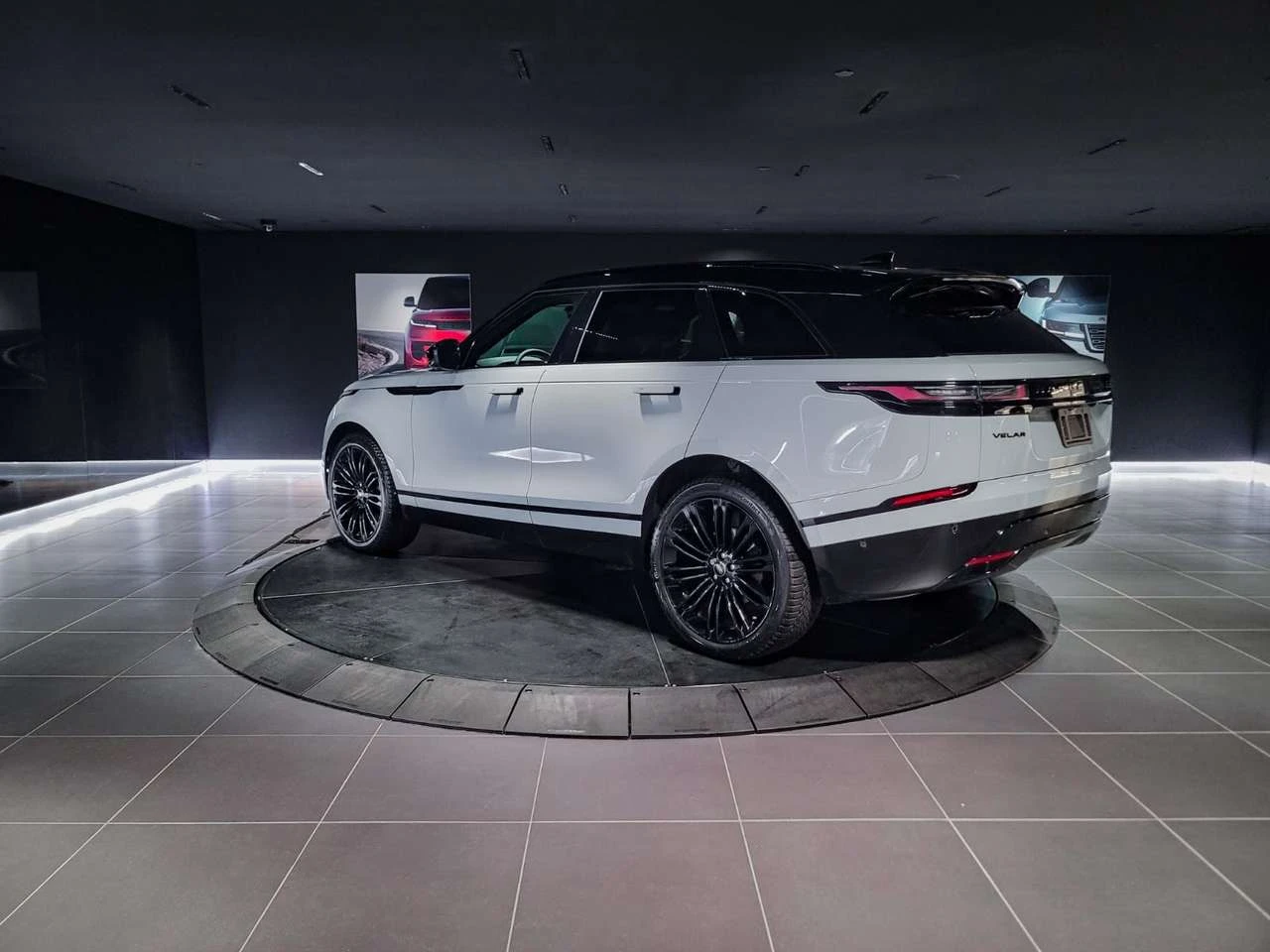 Land Rover Range Rover Velar 3.0L 6 Cyl | Black Exterior Pkg | 3D Surround Came | Mobile.bg � ����������� 7