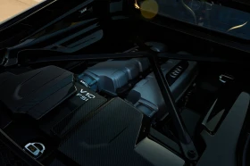 Audi R8 PERFORMANCE, снимка 11