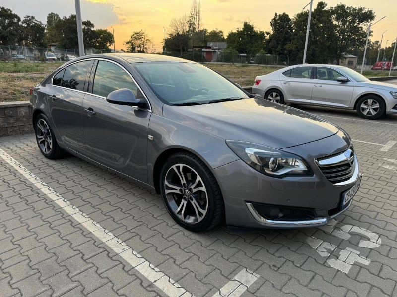 Opel Insignia 2.0 CDTI 170PS, снимка 2 - Автомобили и джипове - 47317845