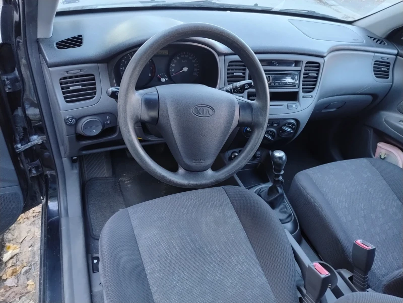 Kia Rio, снимка 10 - Автомобили и джипове - 47671739