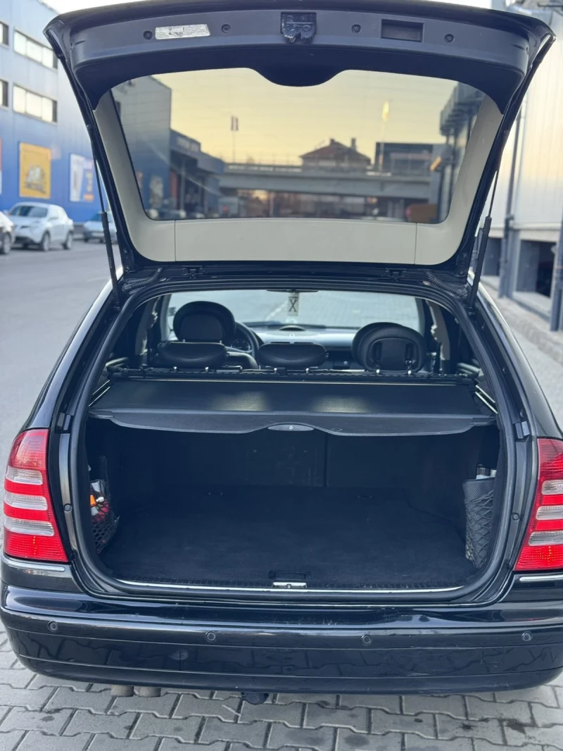 Mercedes-Benz C 320 Facelift 7g-Tronic, снимка 6 - Автомобили и джипове - 48729642