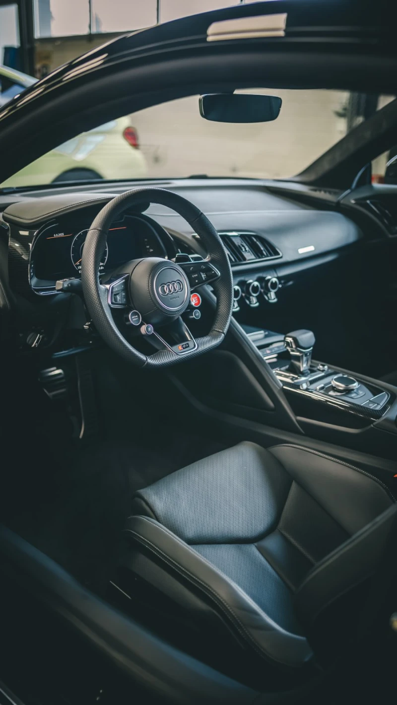 Audi R8 PERFORMANCE, снимка 9 - Автомобили и джипове - 52065835