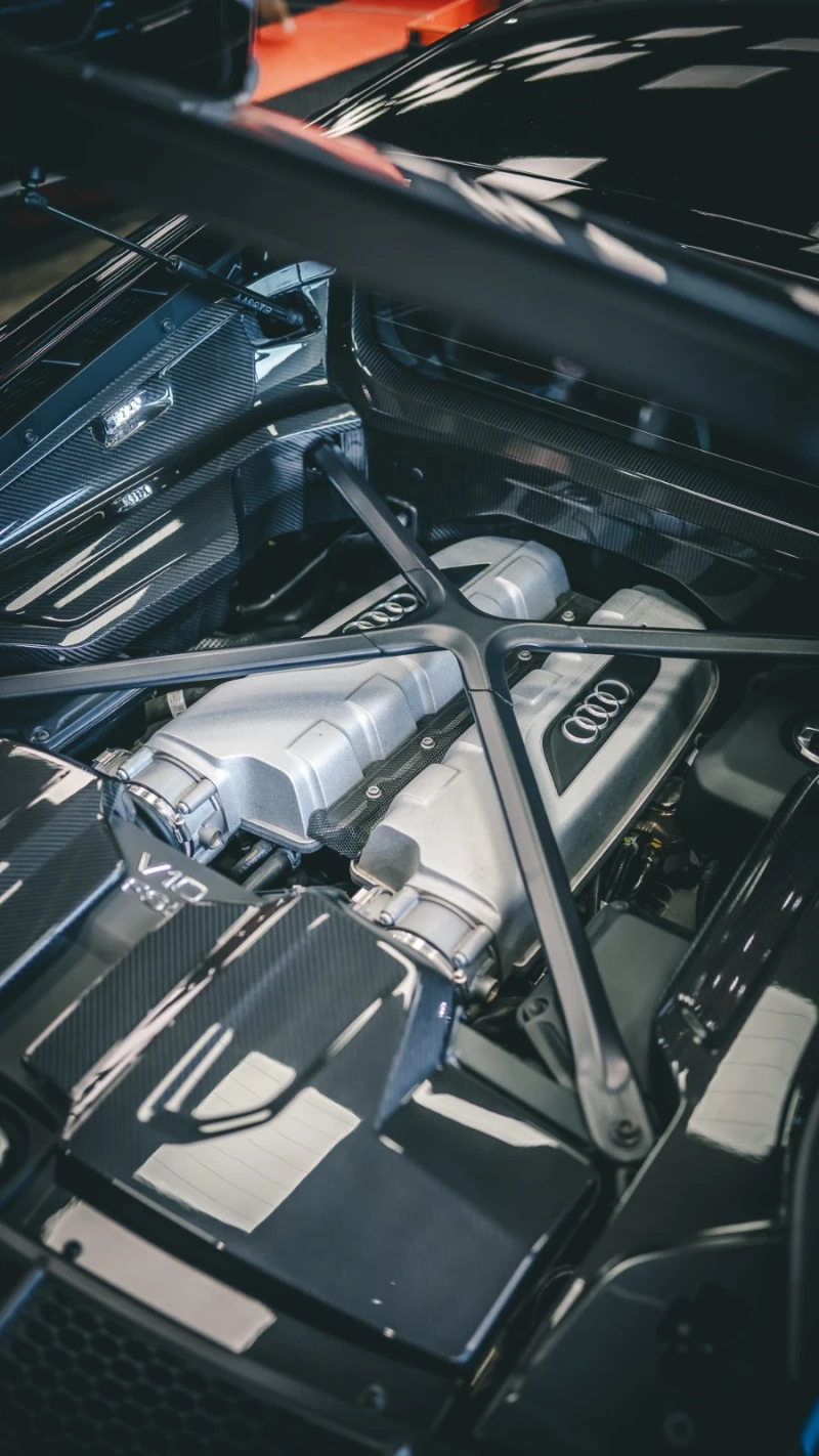 Audi R8 PERFORMANCE, снимка 3 - Автомобили и джипове - 52065835