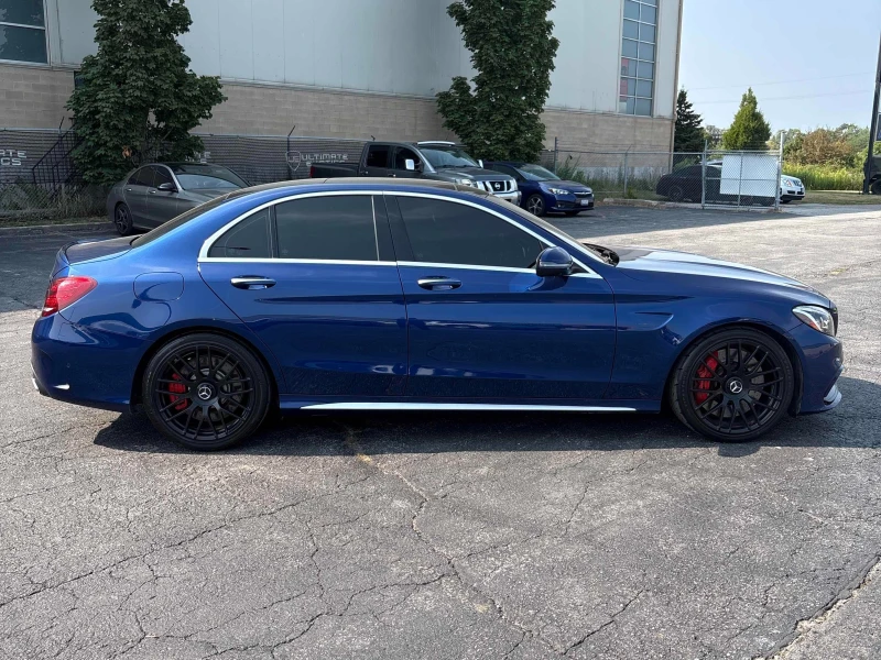 Mercedes-Benz C 63 AMG S * * CARFAX * * АВТО КРЕДИТ * * , снимка 4 - Автомобили и джипове - 52708195