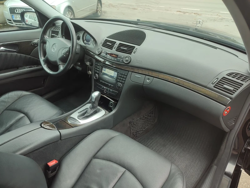 Mercedes-Benz E 320 320cdi 204cv, снимка 15 - Автомобили и джипове - 52771194