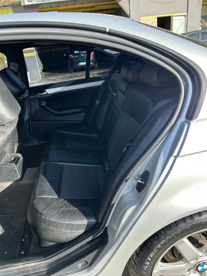 BMW 320, снимка 9 - Автомобили и джипове - 53041745