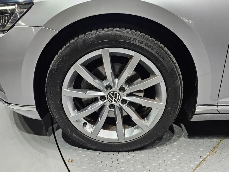 VW Passat 2.0 Tdi Prestige, снимка 5 - Автомобили и джипове - 55562266
