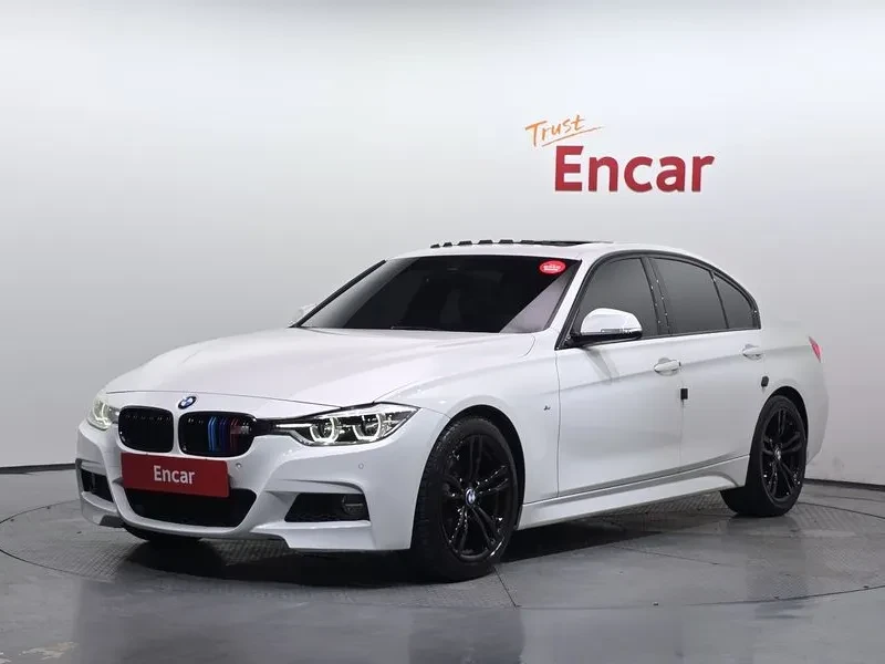 BMW 320 i - САМО 30% АВАНС, снимка 3 - Автомобили и джипове - 56304559