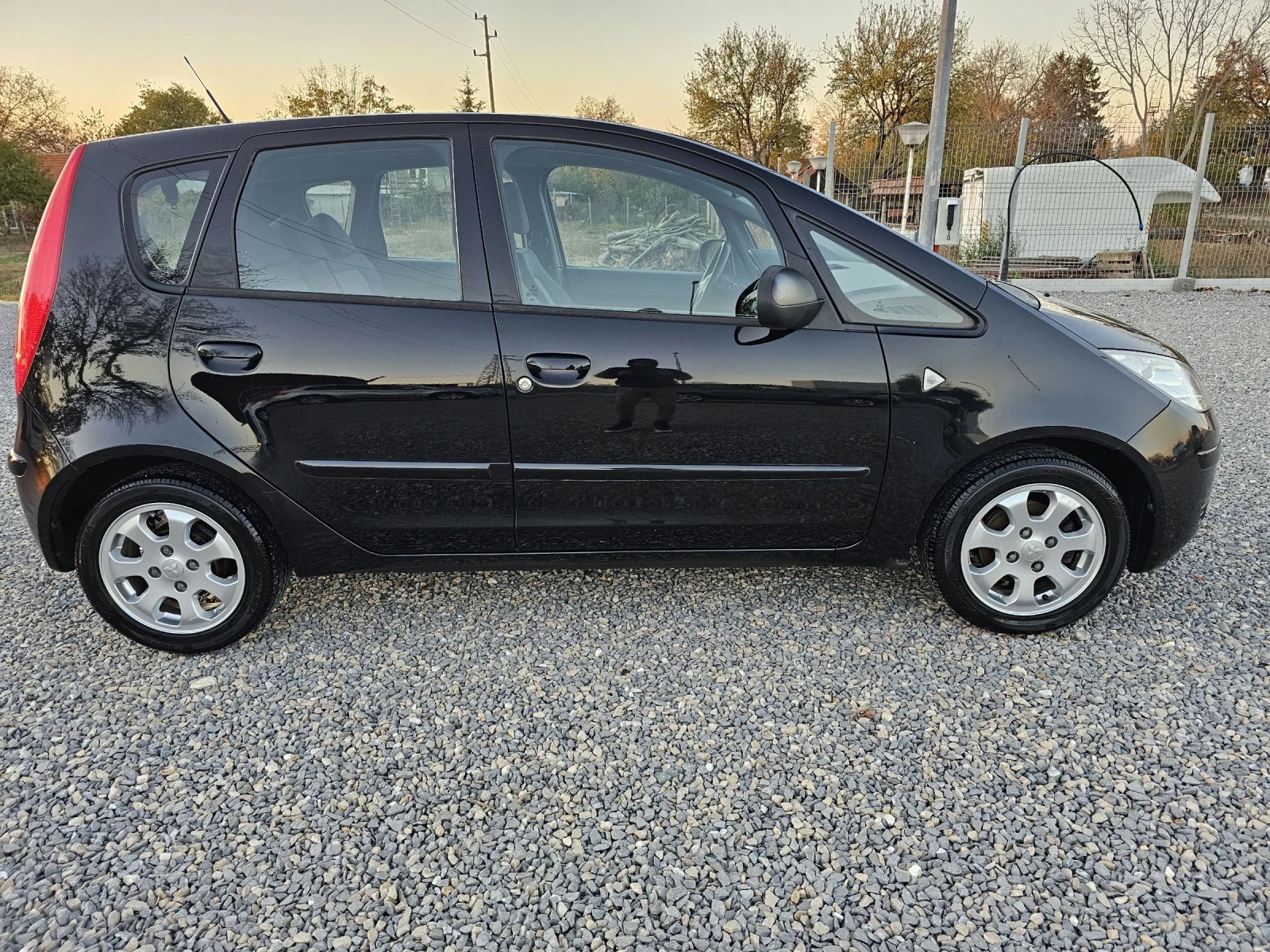 Mitsubishi Colt 1.3i 95k.s - изображение 4