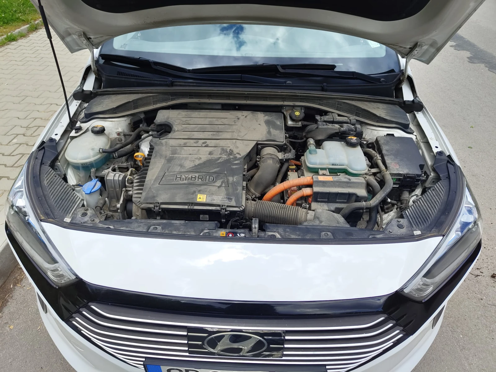 Hyundai Ioniq Hybrid - изображение 5