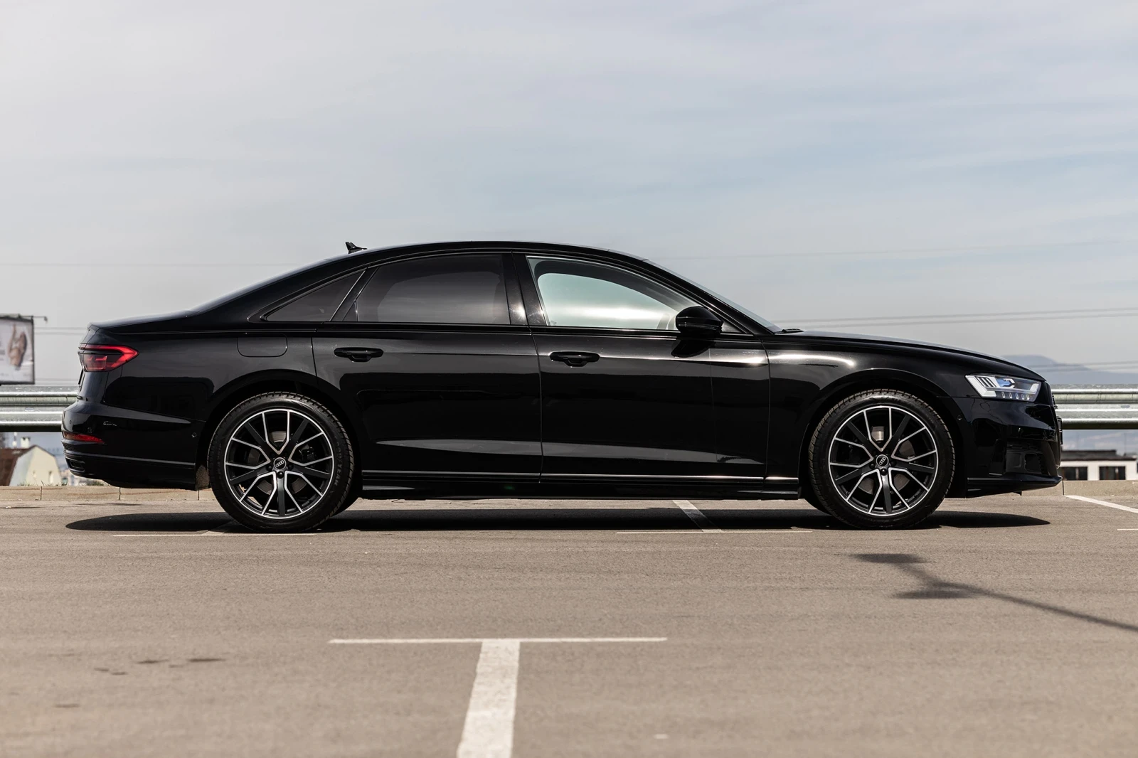 Audi A8 S-LINE С ГАРАНЦИЯ - изображение 7