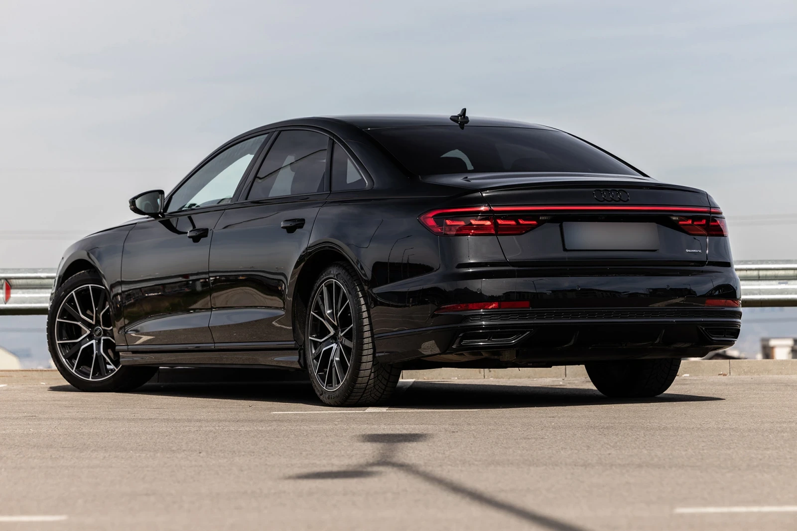 Audi A8 S-LINE С ГАРАНЦИЯ - изображение 4