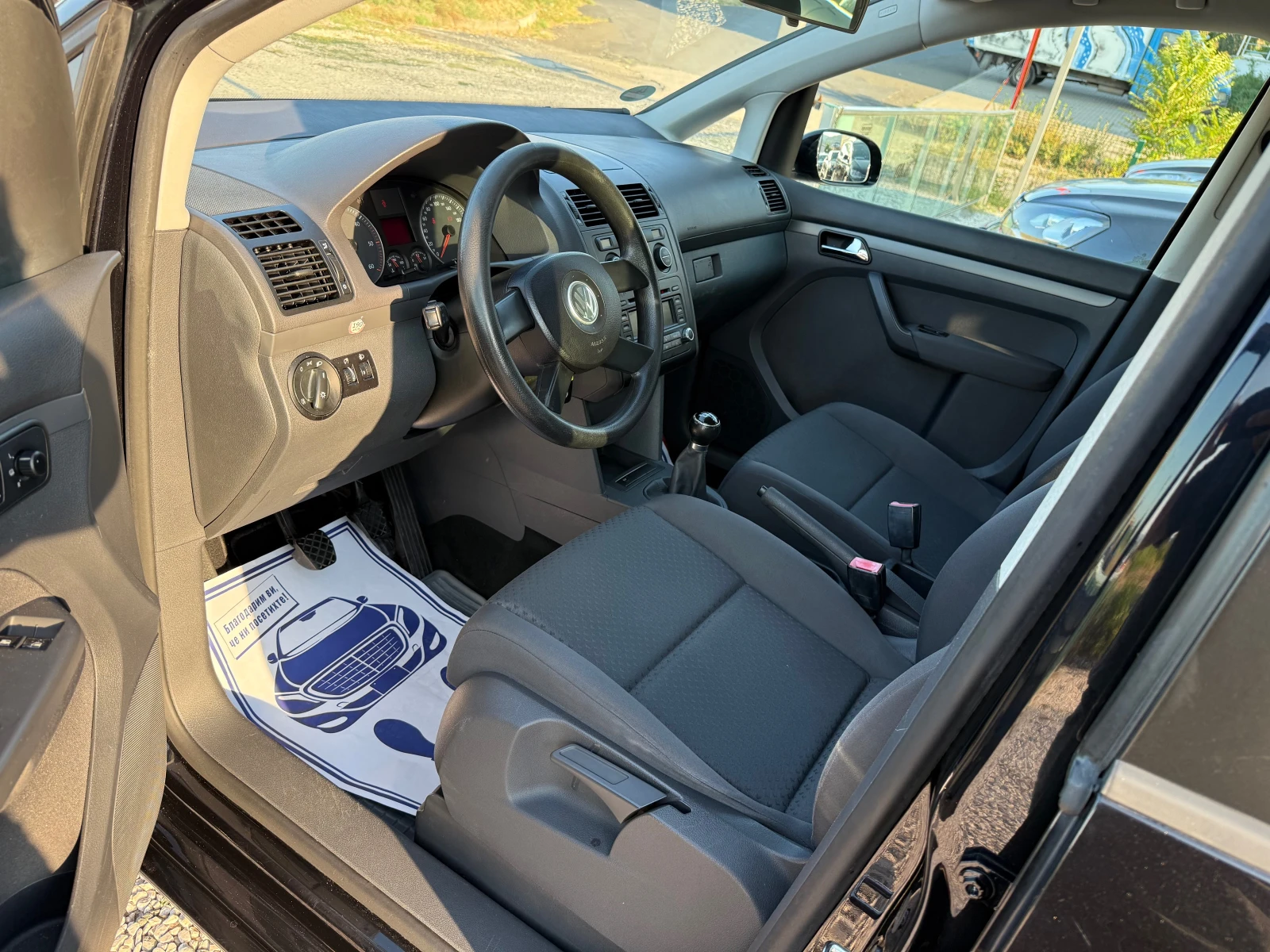 VW Touran 1.9TDi, 105кс, 6+ 1места - изображение 8