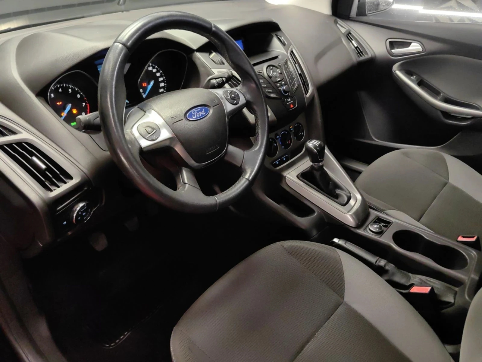 Ford Focus 1.6 * FACE* MULTI* CLIMA* AUX* КАТО НОВ - изображение 9