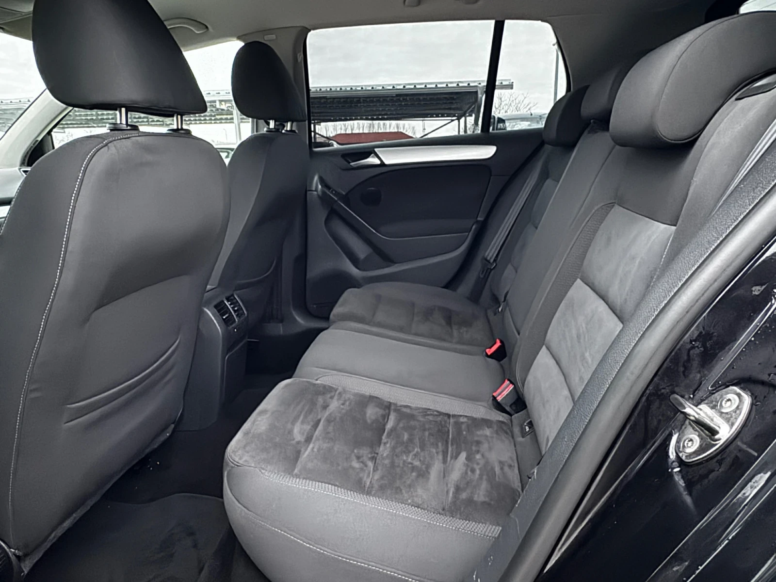 VW Golf 2.0TDI ИТАЛИЯ - изображение 8