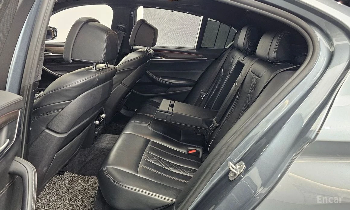 BMW 530 xDrive M Sport Plus* HEAD-UP* 360 CAM* ОБДУХВАНЕ* , снимка 15 - Автомобили и джипове - 53903498