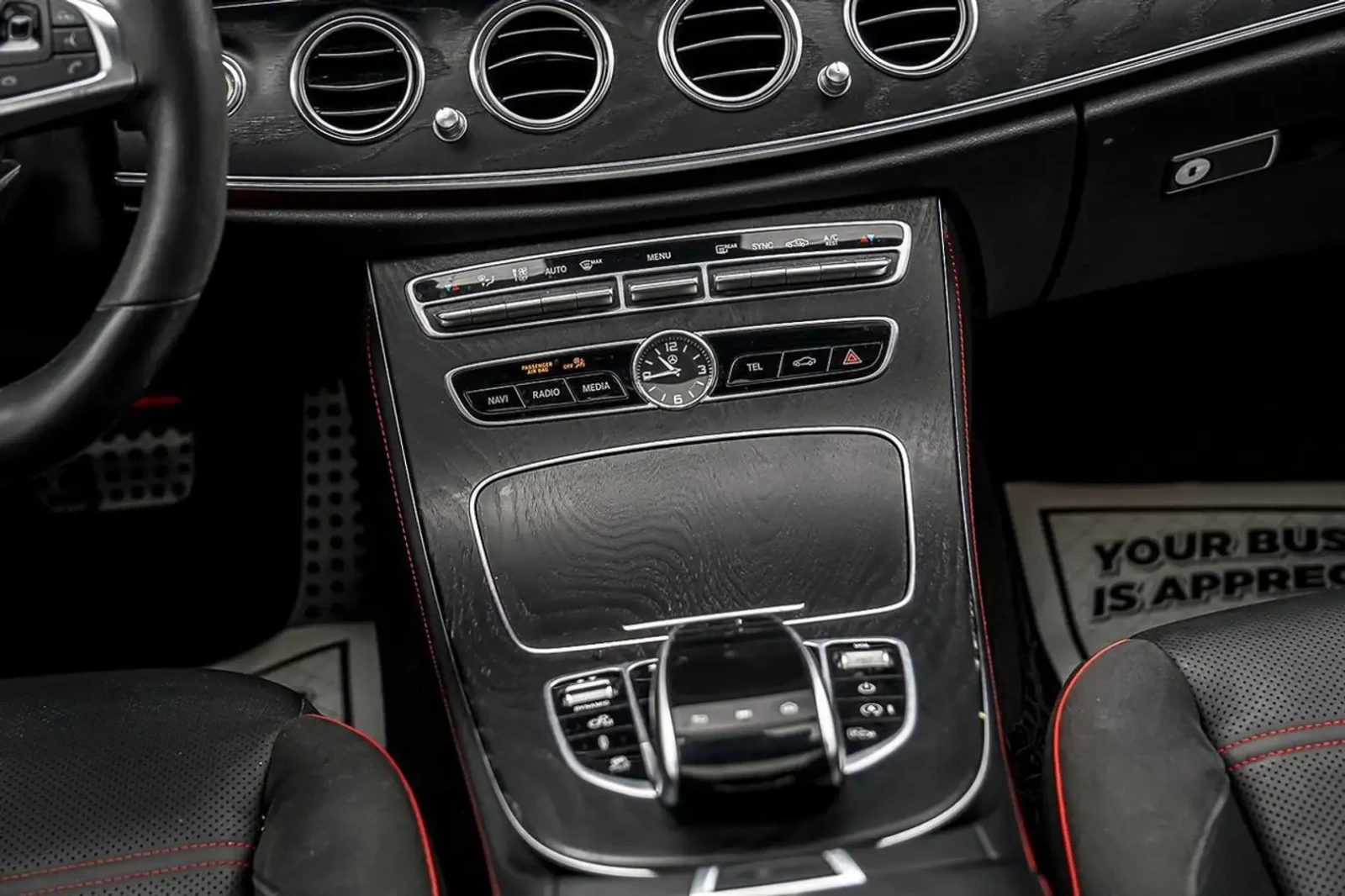 Mercedes-Benz E 43 AMG * Фиксирана цена до БГ * FULL * , снимка 8 - Автомобили и джипове - 54452325