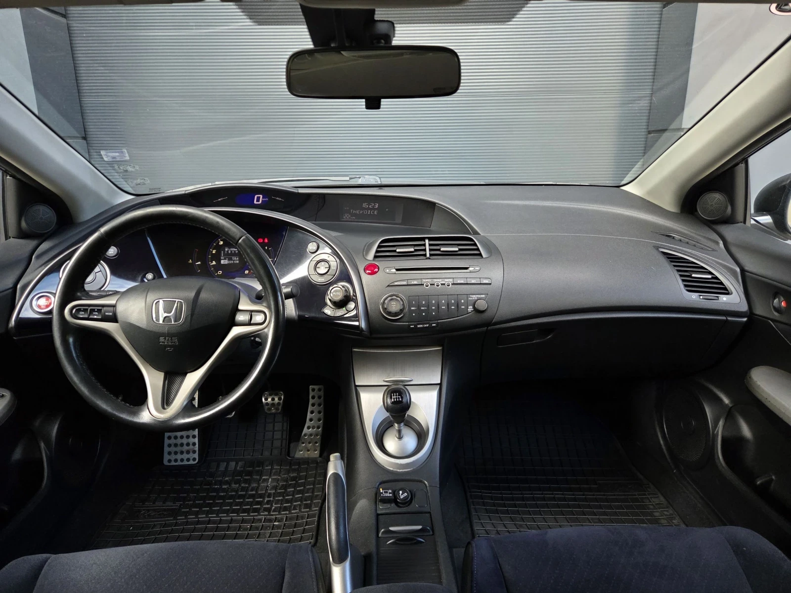 Honda Civic 1.4 бензин/газ 6 скорости, снимка 7 - Автомобили и джипове - 54624832