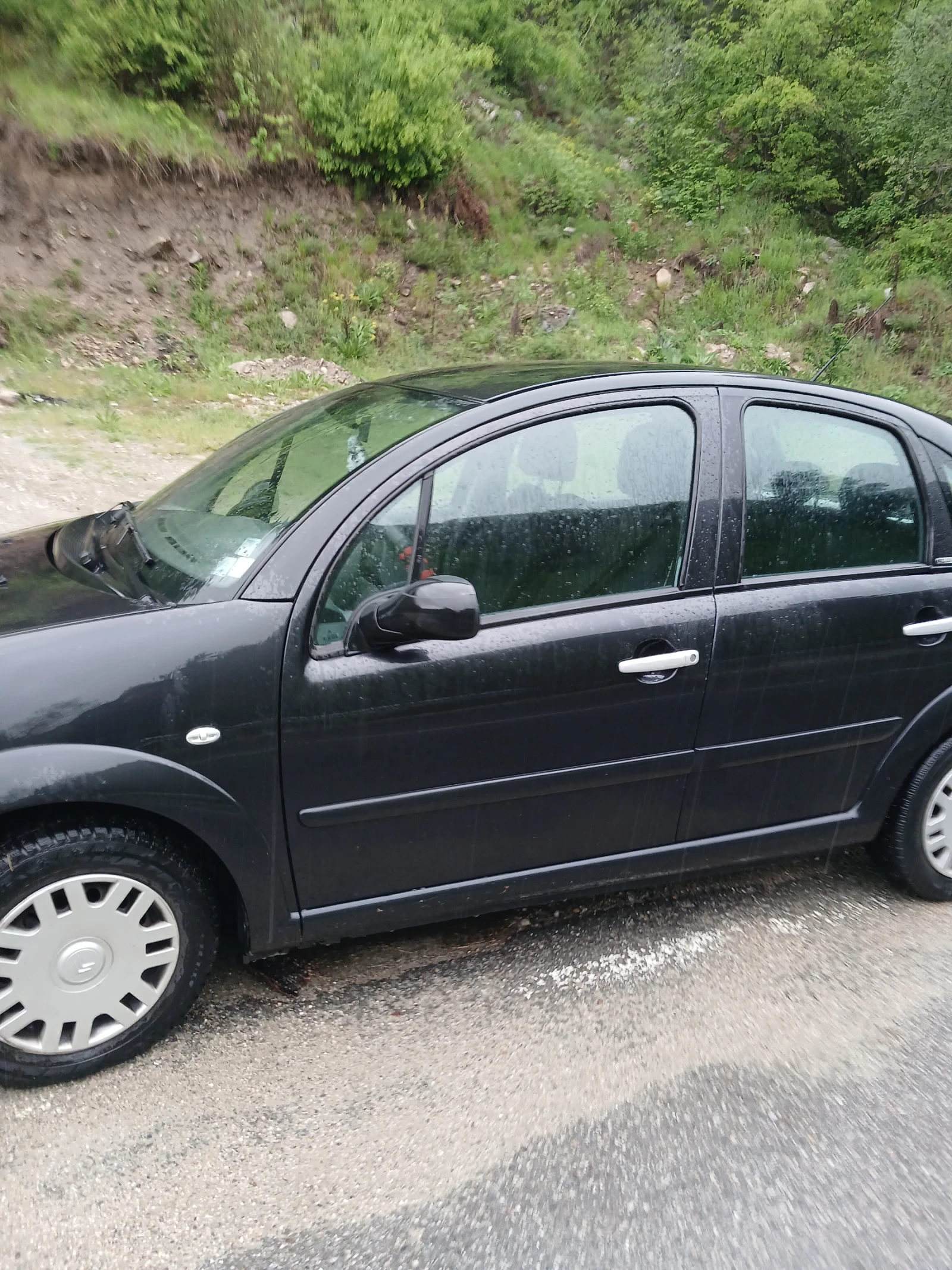 Citroen C3 Продавам напълно обслужен авгомобил каран от жена, снимка 6 - Автомобили и джипове - 54696518