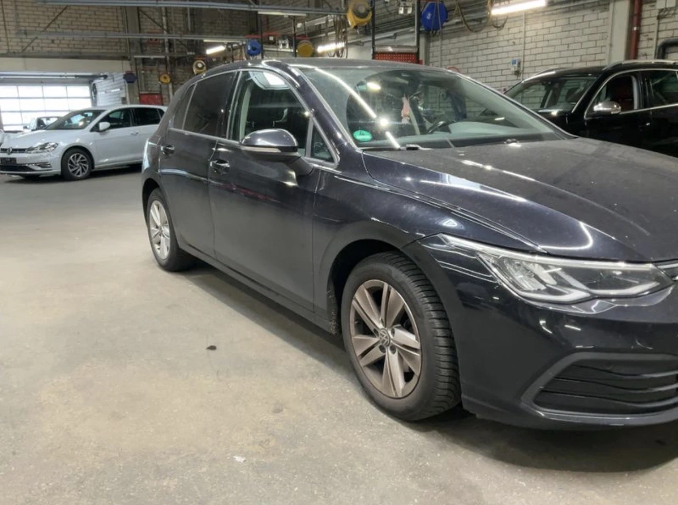 VW Golf 1.5TSI-Серв.история-Лизинг през Уникредит , снимка 3 - Автомобили и джипове - 55038299