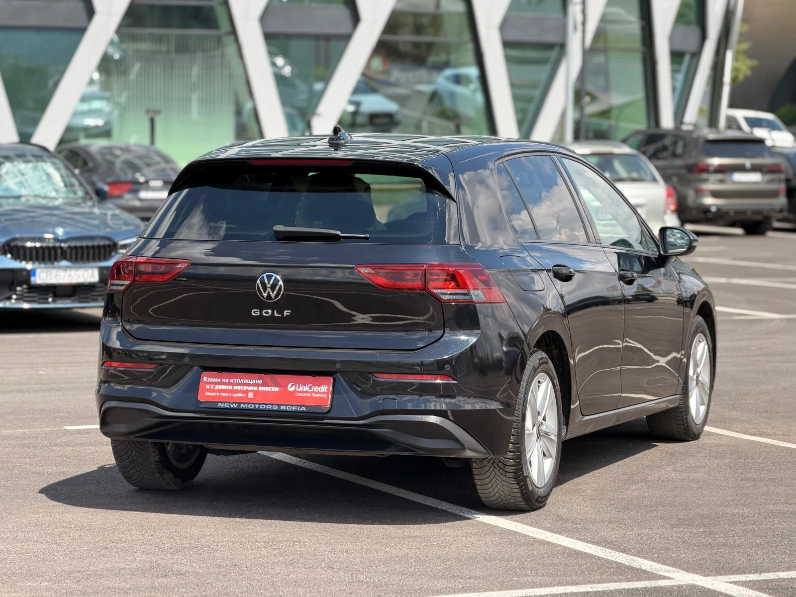 VW Golf 1.5TSI-бензин Серв.история-Лизинг през Уникредит , снимка 6 - Автомобили и джипове - 55038299