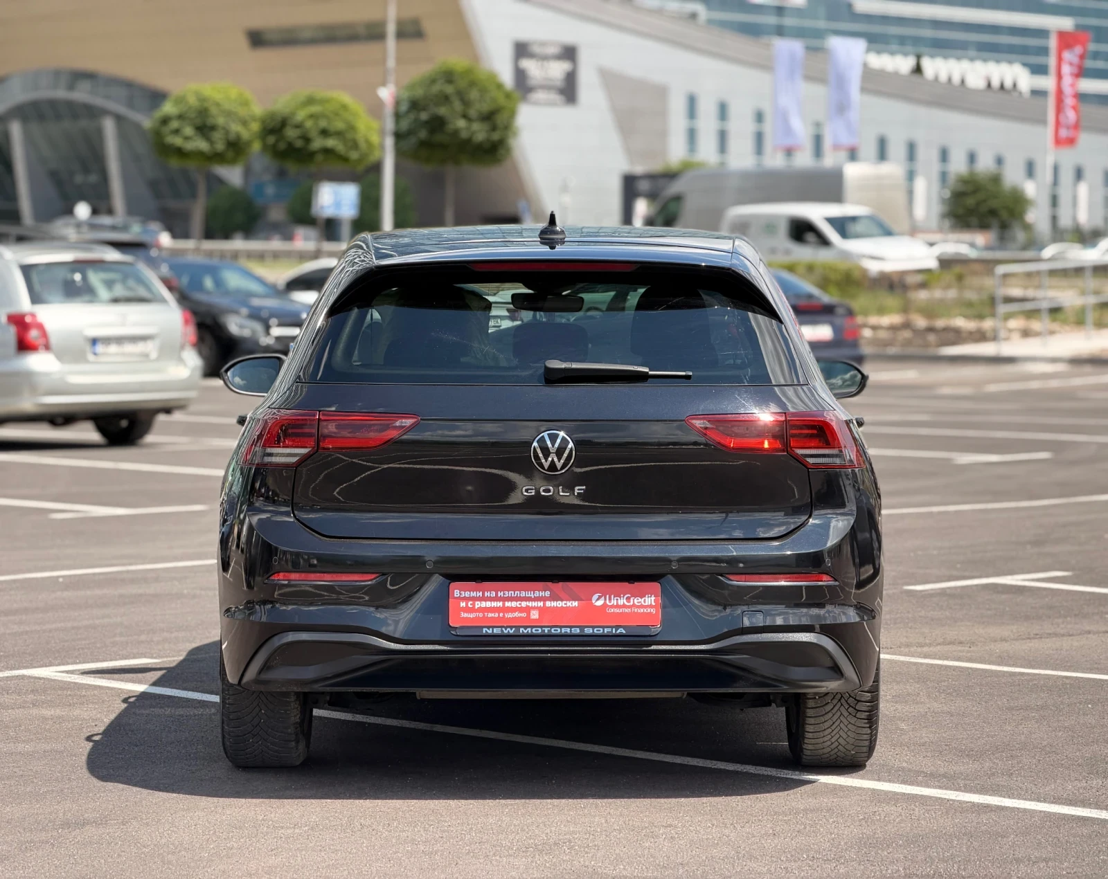 VW Golf 1.5TSI-бензин Серв.история-Лизинг през Уникредит , снимка 7 - Автомобили и джипове - 55038299