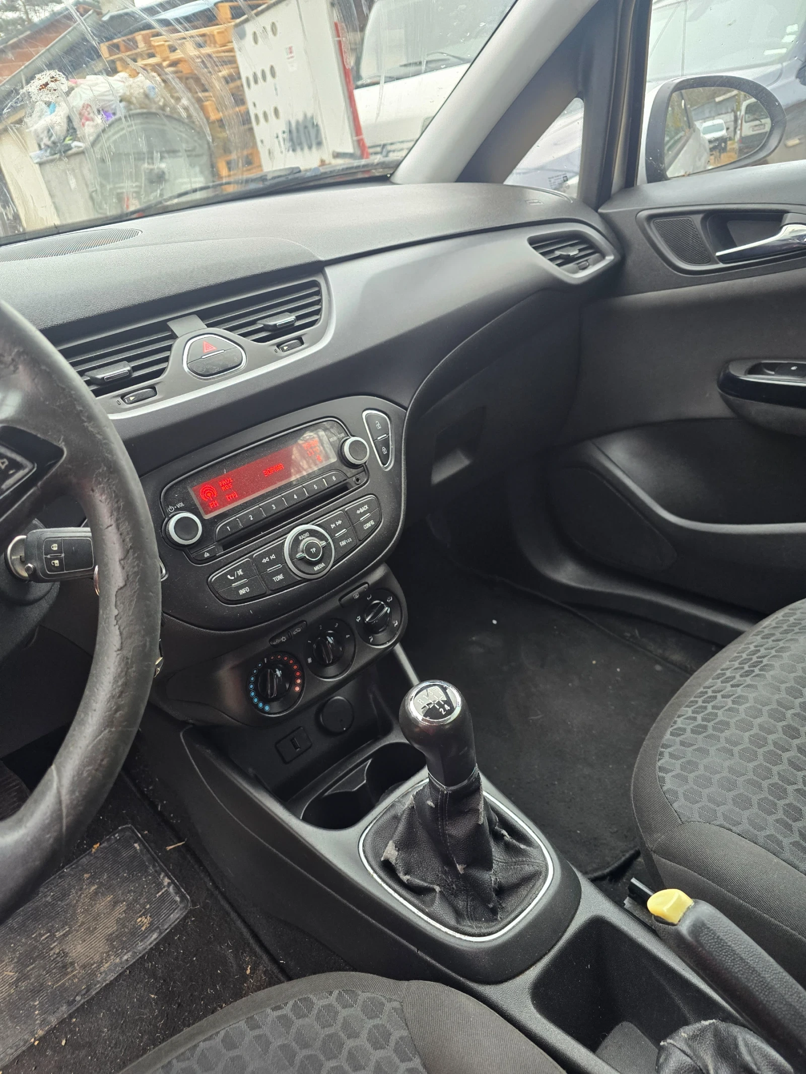 Opel Corsa E, снимка 10 - Автомобили и джипове - 55184944
