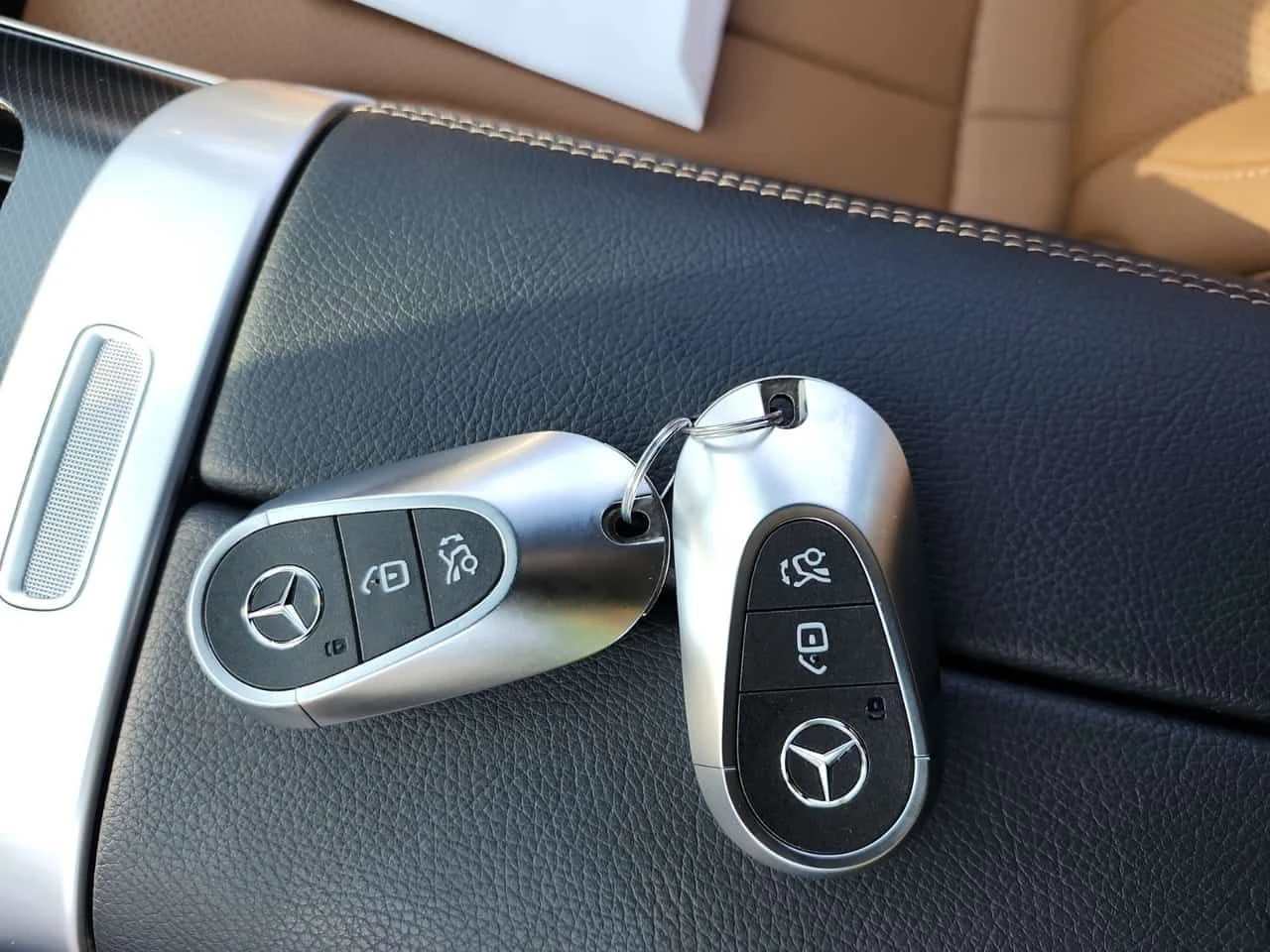 Mercedes-Benz CLE 300 * CARFAX * БЕЗ ПЪРВОНАЧАЛНА ВНОСКА, снимка 8 - Автомобили и джипове - 55475350