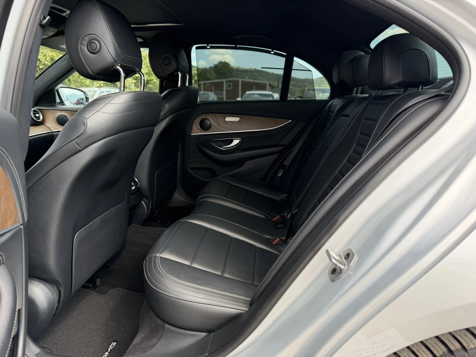 Mercedes-Benz E 450 AMG, 4matic, 3.0 V6 Bi-turbo, снимка 12 - Автомобили и джипове - 55621801