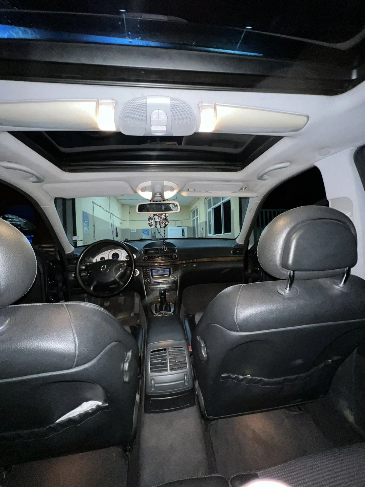 Mercedes-Benz E 270, снимка 14 - Автомобили и джипове - 55854106