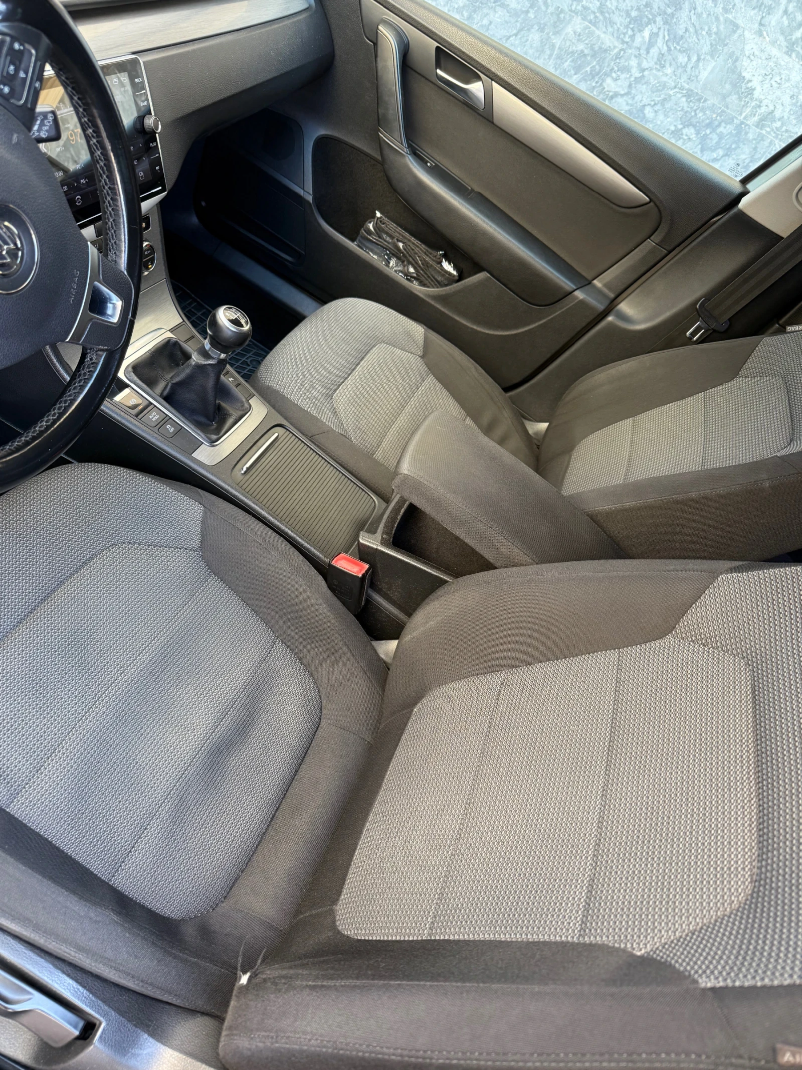 VW Passat B7, снимка 2 - Автомобили и джипове - 55974412