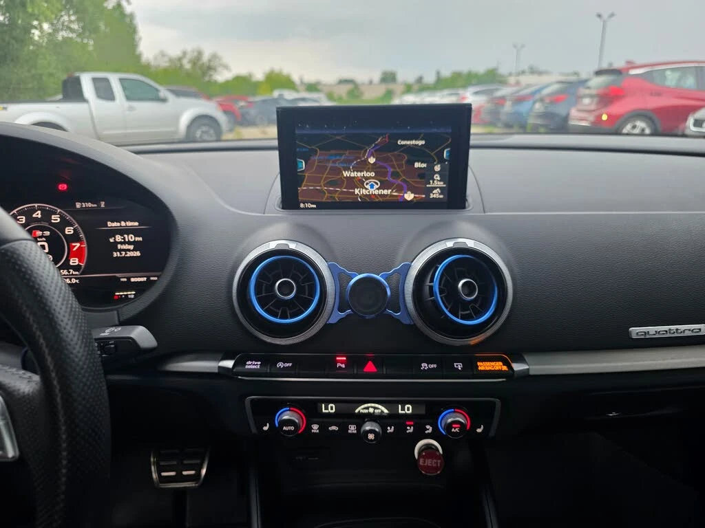 Audi S3 Technik AWD| Bang & Olufsen| Accident Free, снимка 13 - Автомобили и джипове - 56061864