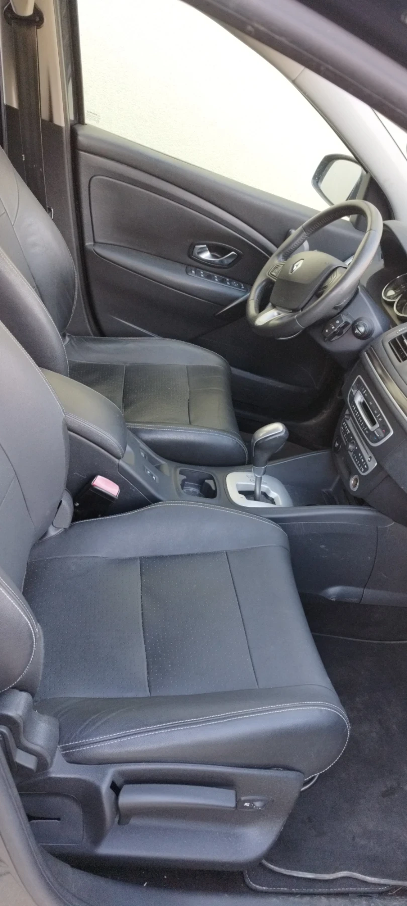 Renault Megane Megane Grandtour Privilеge 2.0, снимка 7 - Автомобили и джипове - 56740903