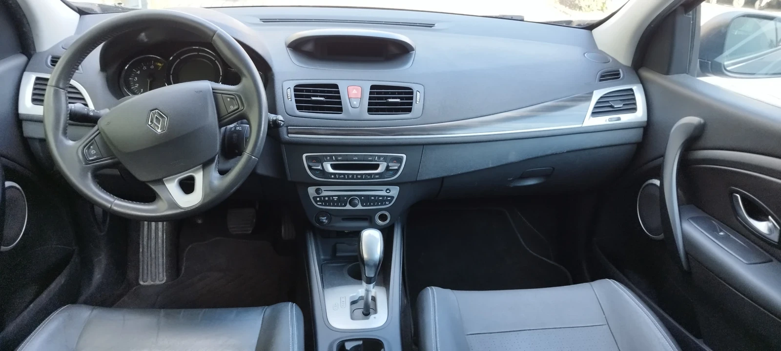 Renault Megane Megane Grandtour Privilеge 2.0, снимка 6 - Автомобили и джипове - 56740903